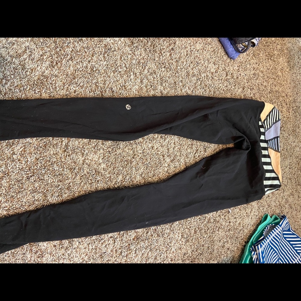 Lululemon REVERSABLE tights size 4